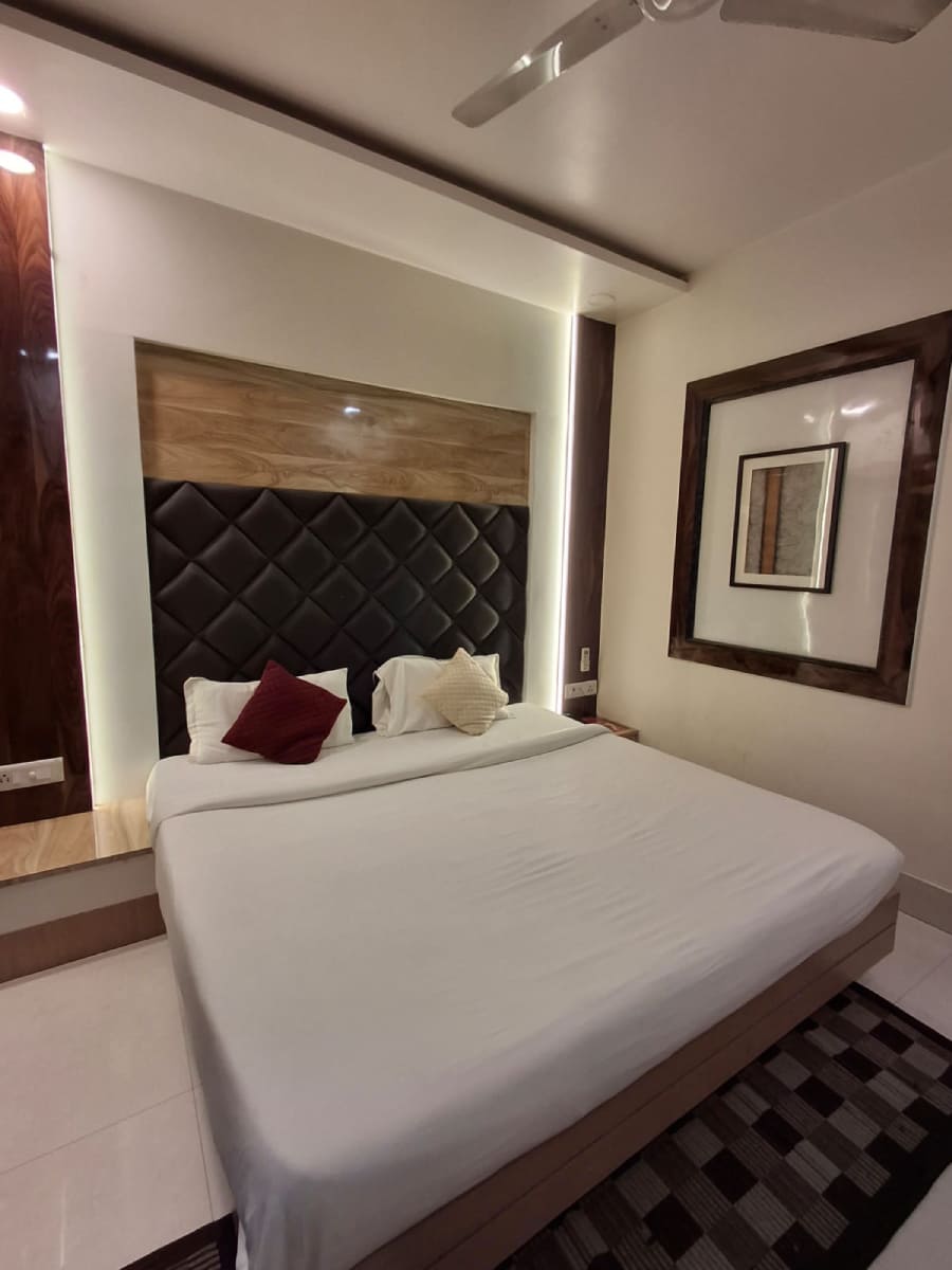 Sapphire inn Hotel